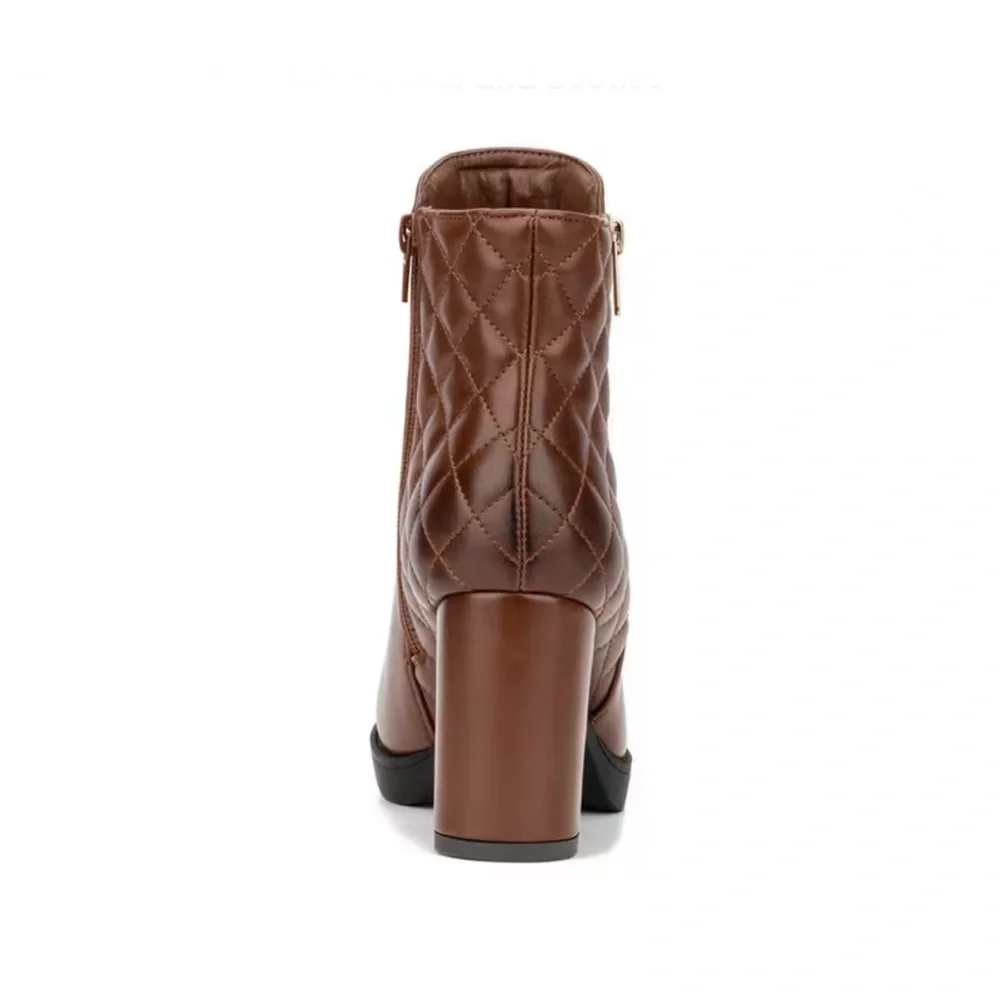 🥃🔥NEW YORK & COMPANY EMMALYNN NEW YORK AND COMPANY EMMALYNN HEELED BOOTIES